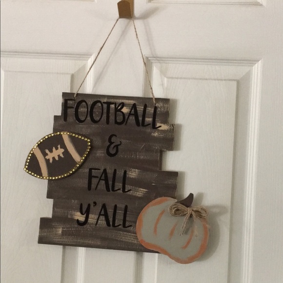 Fall sign “football and fall y’all” - Picture 1 of 1